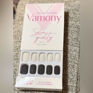 Vamony Press On Nails Set